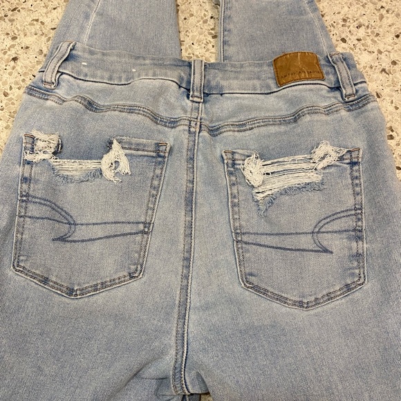 American Eagle Distressed Curvy Skinny Jegging - Picture 3 of 7